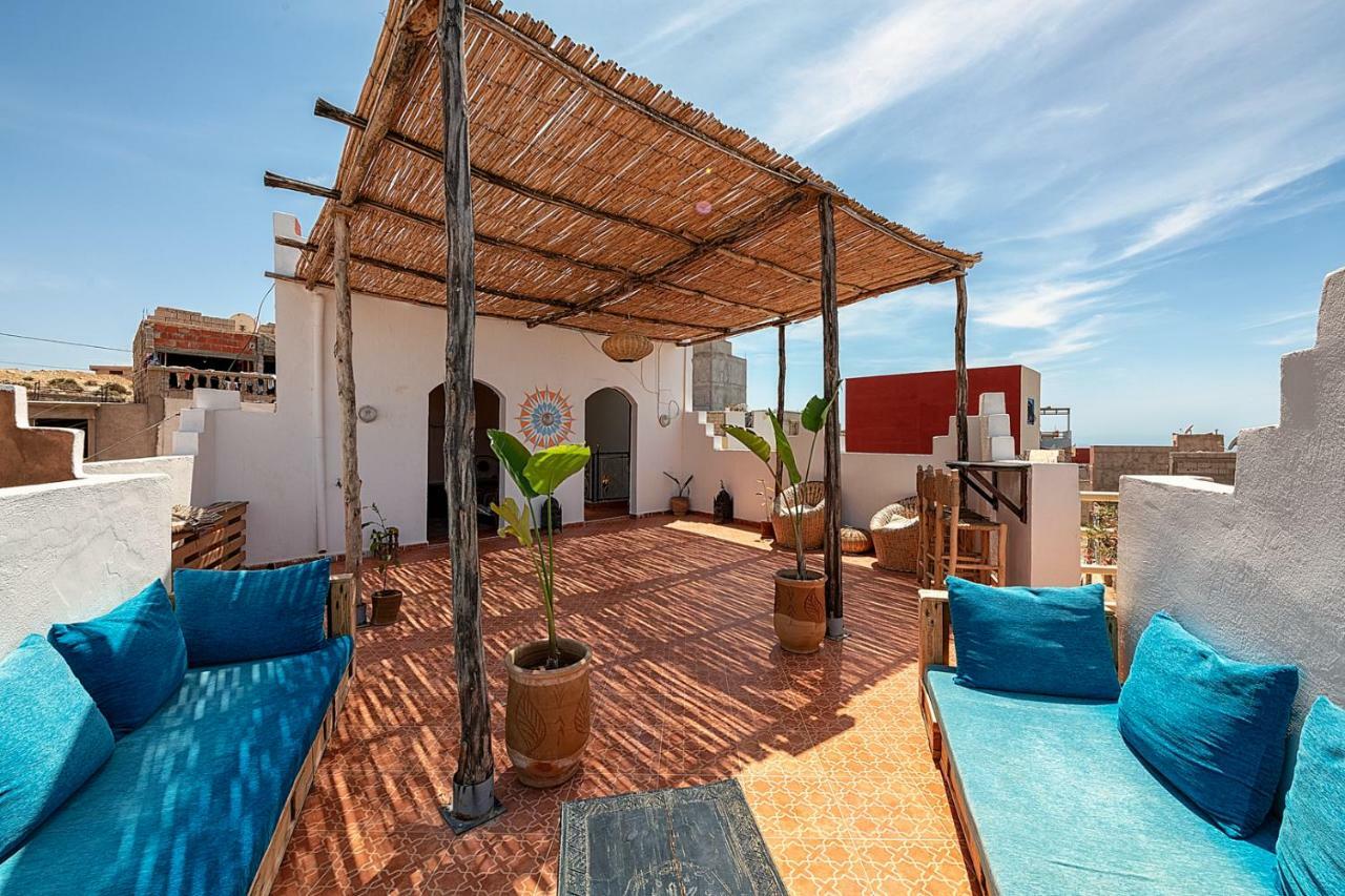 Salt House Morocco - Surf & Yoga Camp Panzió Tamraght Kültér fotó